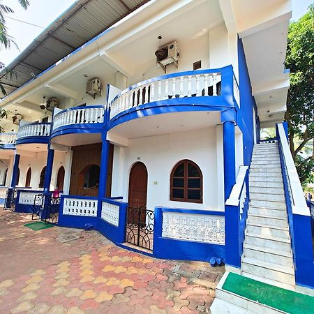 Calangute Turista Hotel Exterior photo